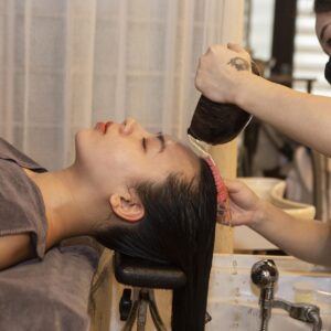 Gội đầu dưỡng sinh Ngải Cứu